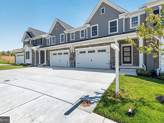 4th image of 1711 Botanical Ct #10