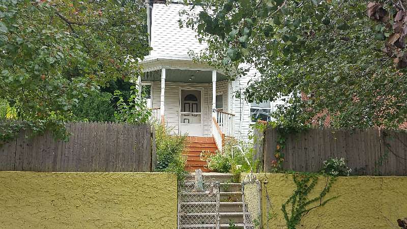 1st image of 10 Pratt Ave