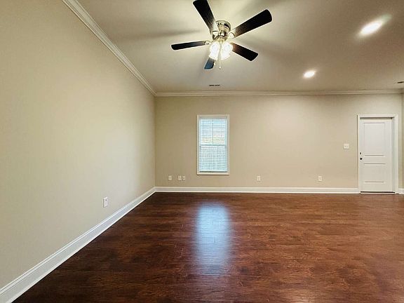 4th image of 3103 Cope St
