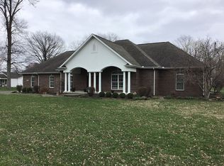 955 N Court St, Sullivan, IN 47882