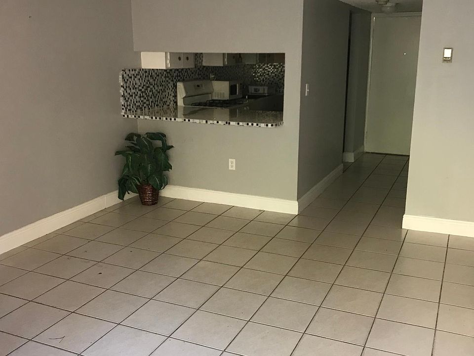 1st image of 1300 W 47th Pl APT 216A