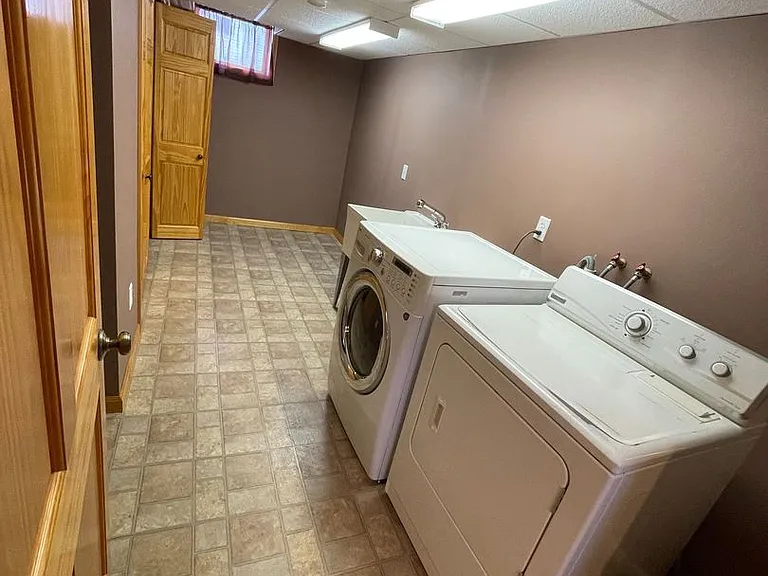 401 E Front St — Photo 10