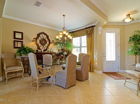4th image of 13567 Isla Vista Dr