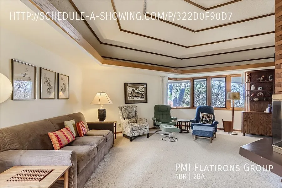 Landmark Mid Centruy Executive Rental — Photo 4