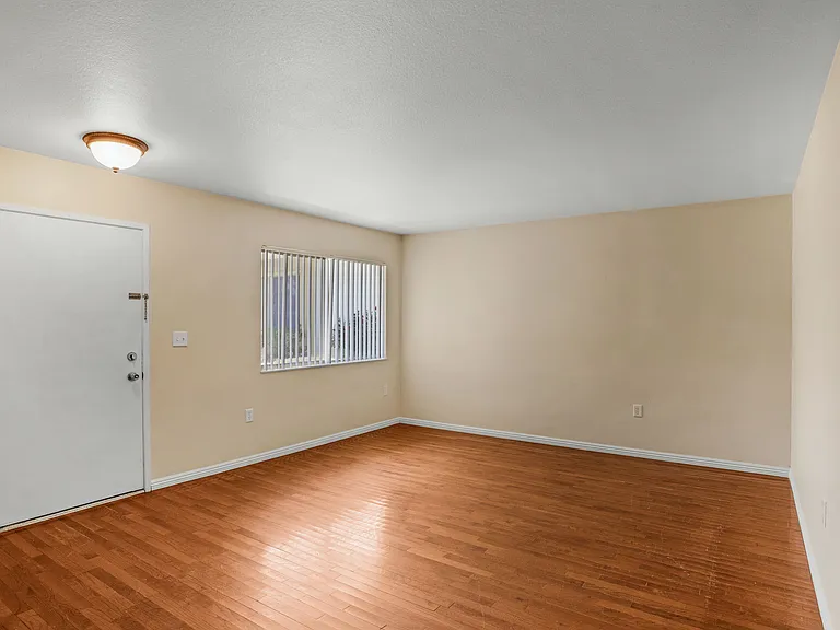 27171 Sun City Blvd — Photo 10