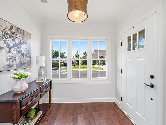 4th image of 1048 Danberry Ln