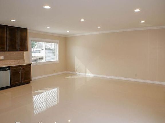 3rd image of 40664066 N Newton Ave