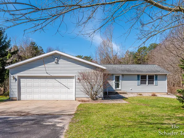 4595 Murray Lake Ave NE, Lowell, MI 49331