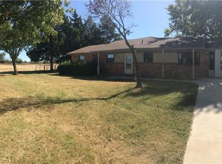 3407 Vine St, Chickasha, OK 73018