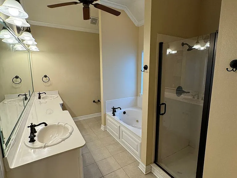 472 Grand Oaks Dr — Photo 15