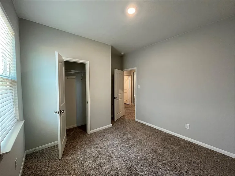 508 Republic Dr — Photo 12