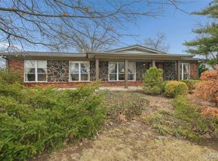 10688 Gravois Rd, Saint Louis, MO 63123