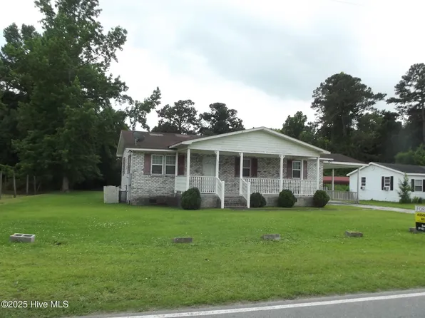 225 W South Street, Rose Hill, NC 28458