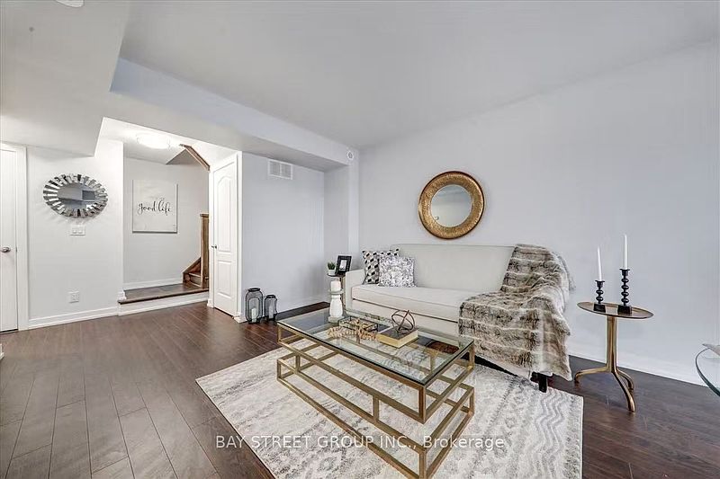 Markham Townhouse for rent - 2 Bedrooms — photo 3