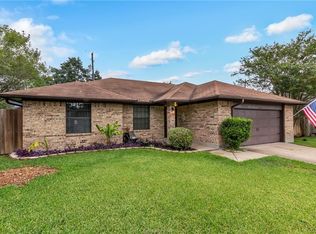 2110 Sleepy Hollow Ln, Bryan, TX 77807