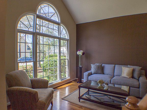 4th image of 303 Accolade Dr