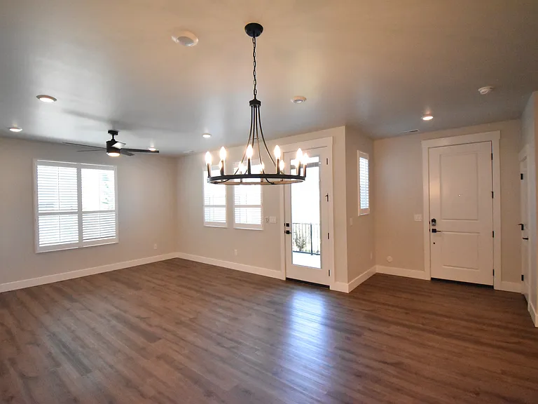 205 S Ripplerock Ln — Photo 7