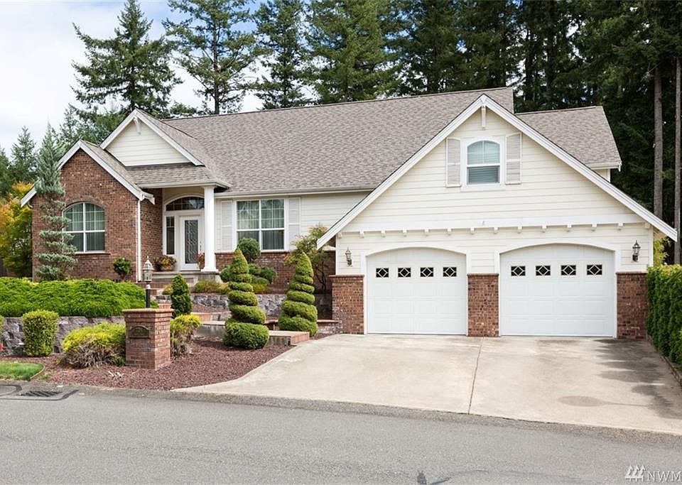 1st image of 724 Alma Ln SE