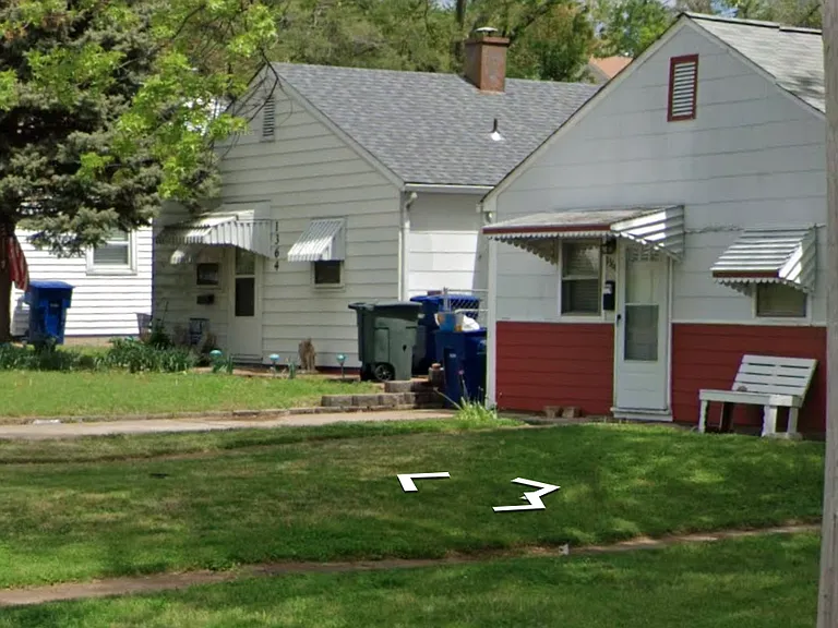 1368 Kraft St — Photo 2