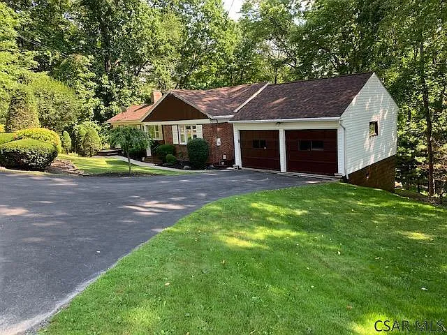 1023 Willett Dr photo 1