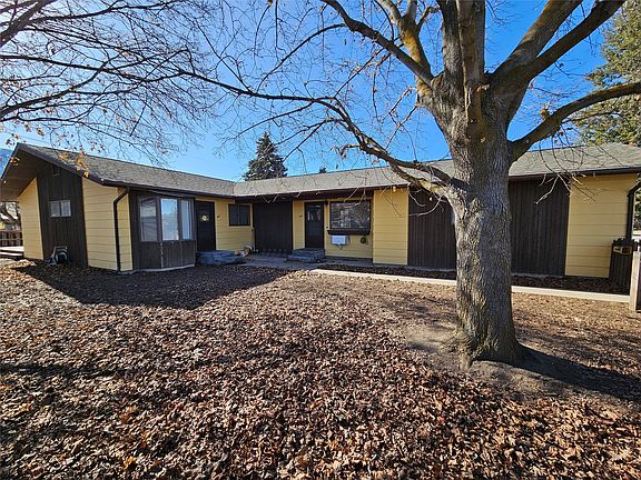 2nd image of 815 Spartan Dr