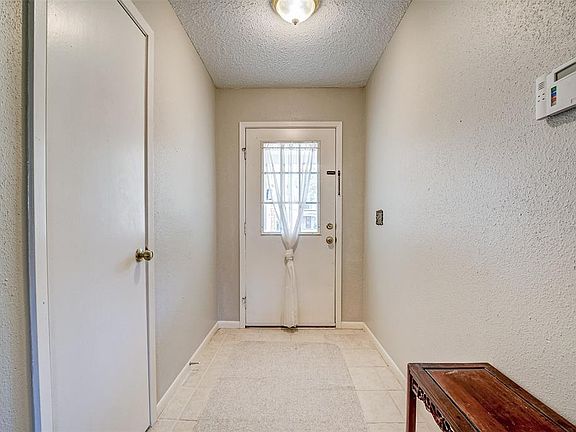 4th image of 18210 Holly Bend Dr