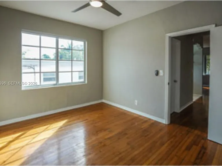 715 Michigan Ave #7 — Photo 2