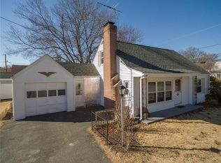 3 Windsor Ct, Pawtucket, RI 02861