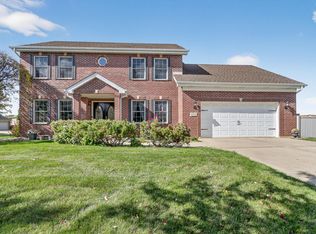 9550 Beall St, Dyer, IN 46311