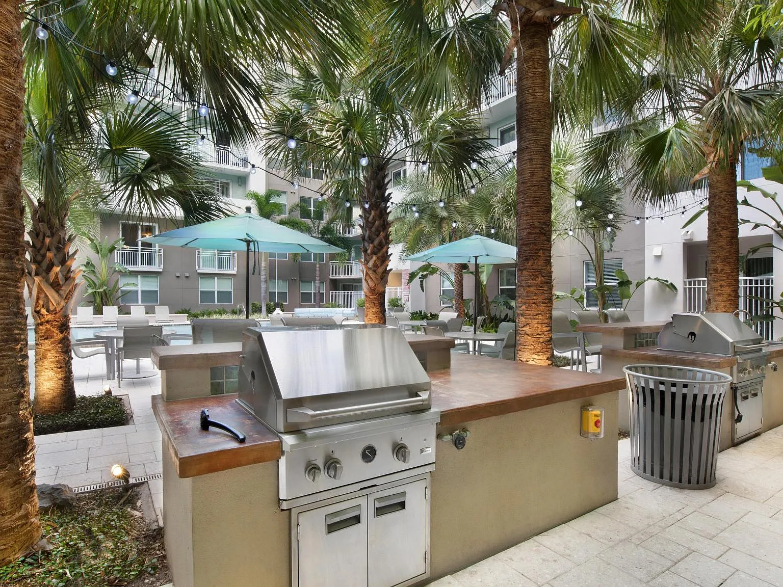Furnished 2 Bedroom 2 Bath, Corner Unit with Wrap Around Balcony with Water and City Views — Photo 2