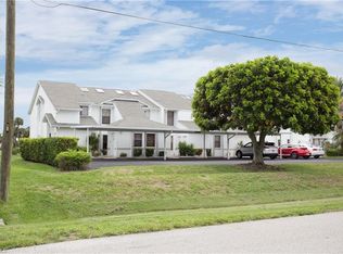 4626 SE 5th Pl APT 101, Cape Coral, FL 33904