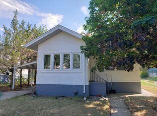 412 E Hughes St, Glendive, MT 59330