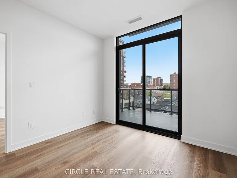 2075 Lakeshore Rd #505 — Photo 4