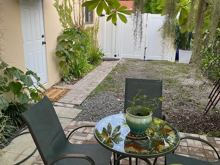 1835 SW 16th St — Photo 17