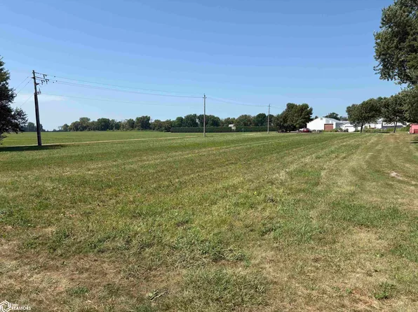 1802 Erie St, Emmetsburg, IA 50536