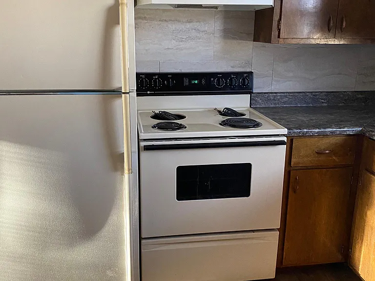 204 E 2nd St #7 — Photo 12