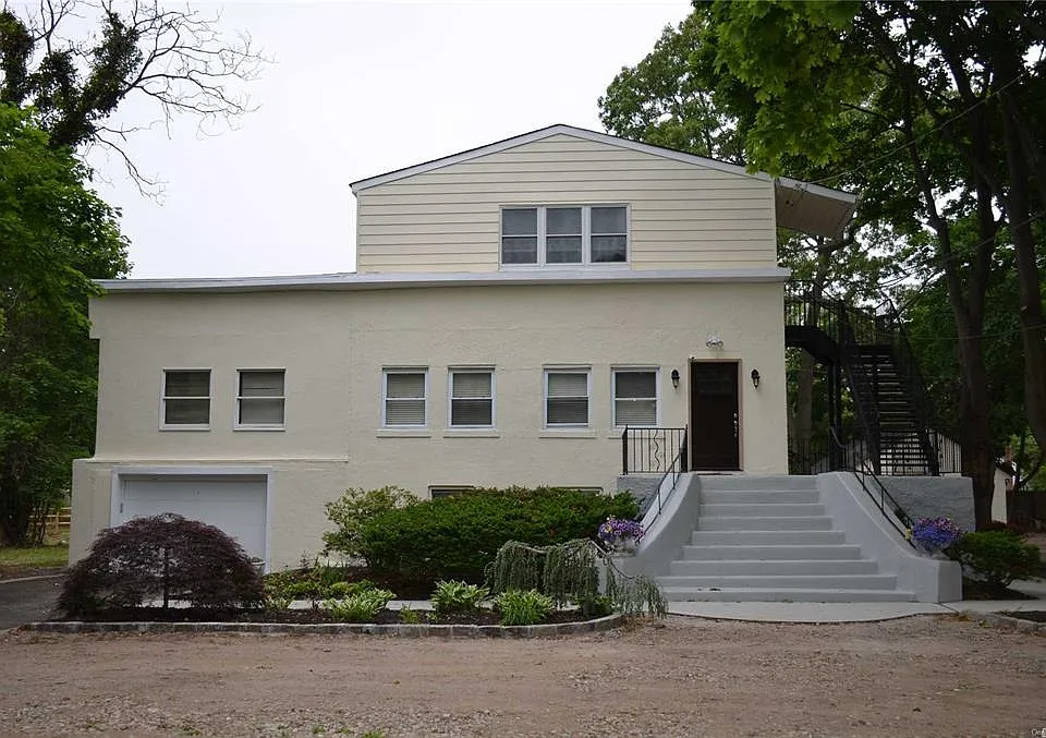 792 Larkfield Rd #4