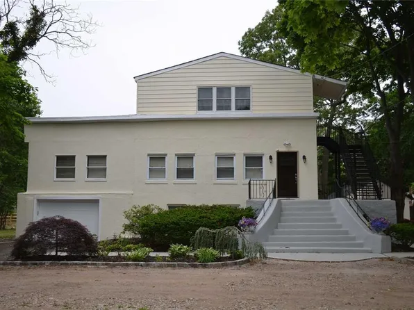 792 Larkfield Rd #4, East Northport, NY 11731