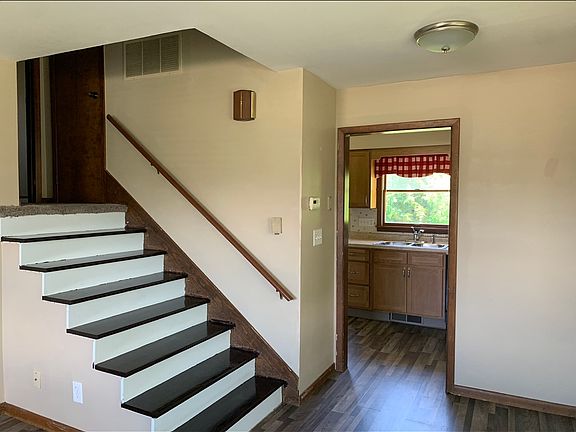 5th image of 522 W Grant Ave