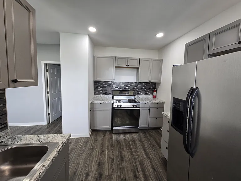 9340 Moffat Ave — Photo 8