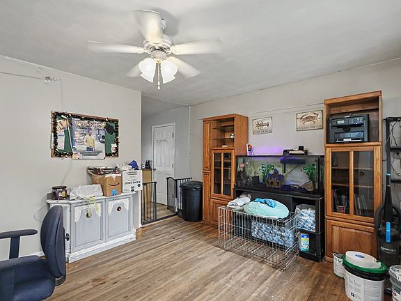 3rd image of 513 Bryden Rd