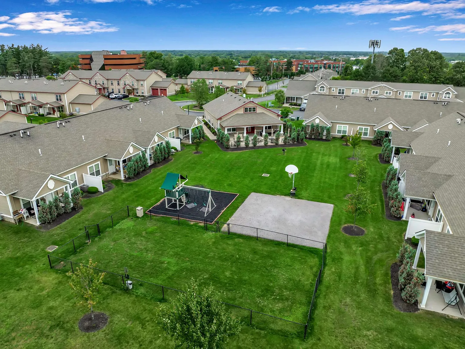 The Glen At Sheridan Meadows — Photo 2