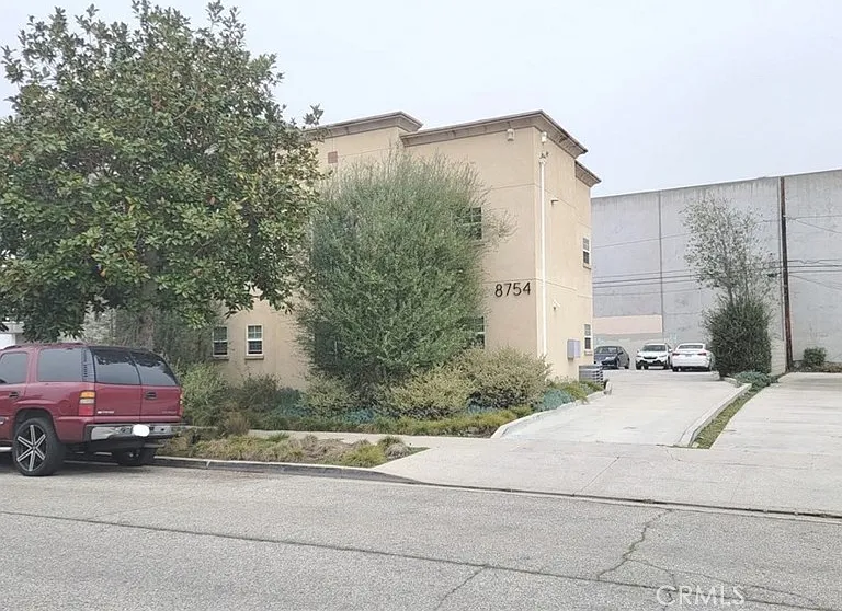 8754 Reading Ave #3 — Photo 1