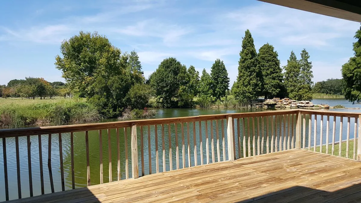3 bed, 2.5 bath, 1886 sqft, $2,200 — Photo 4