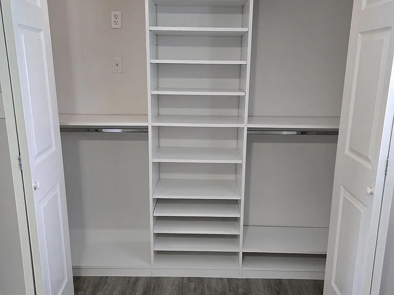 4382 Shadow Crest Pl — Photo 7
