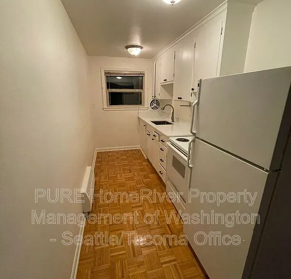 3057 63rd Ave SW #9 — Photo 3