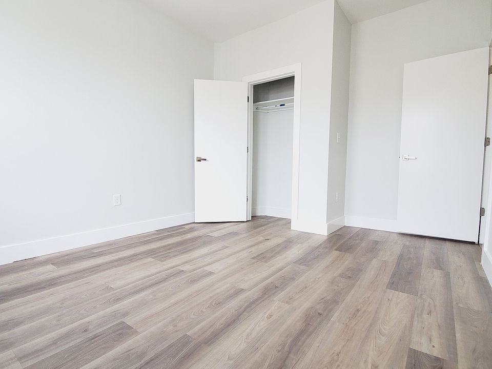 2nd image of 158 Bergen Ave APT 35