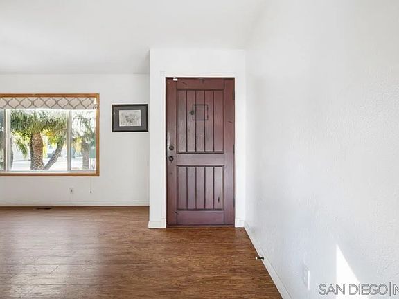 4th image of 10853 Westonhill Dr