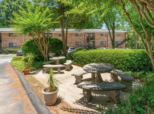 1135 McLendon Dr, Decatur, GA 30033