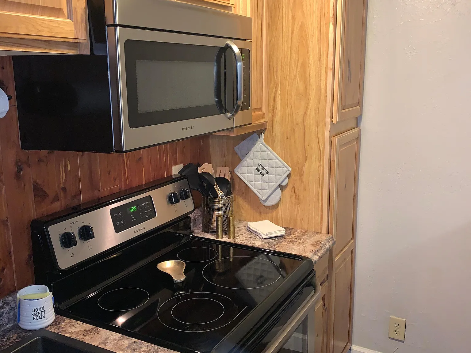 1 bed, 720 sqft, $1,700 — Photo 3